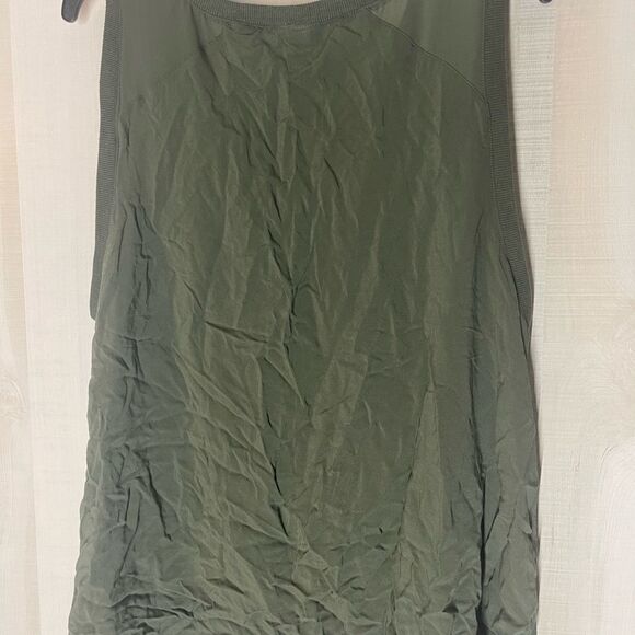Torrid dark green tank top, size 2‎ - Picture 13 of 13